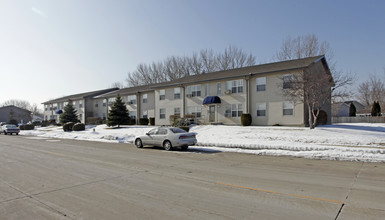 Northpoint Crossings in Kenosha, WI - Building Photo - Building Photo