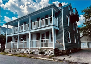 13 Summer St, Unit 13A in Somersworth, NH - Building Photo