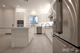 612 Grizzly in Irvine, CA - Building Photo - Building Photo