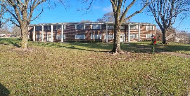 100 McKinley Dr, Unit McKinley Dr in Camden, OH - Foto de edificio - Building Photo