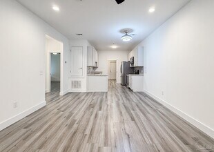 6214 Ferguson Dr in Pensacola, FL - Building Photo - Building Photo