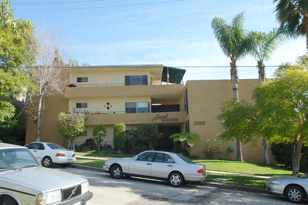 Avenel Gardens in Los Angeles, CA - Building Photo