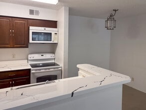 2946 S University Dr, Unit 7108 in Davie, FL - Building Photo - Building Photo