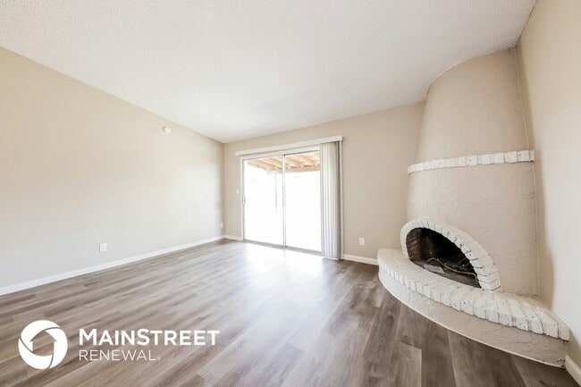 337 W Kristal Way in Phoenix, AZ - Building Photo - Building Photo