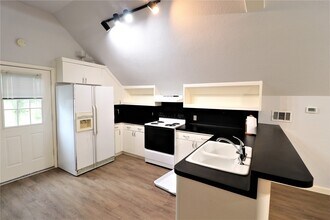 1702 Cougar Creek in Conroe, TX - Building Photo - Building Photo