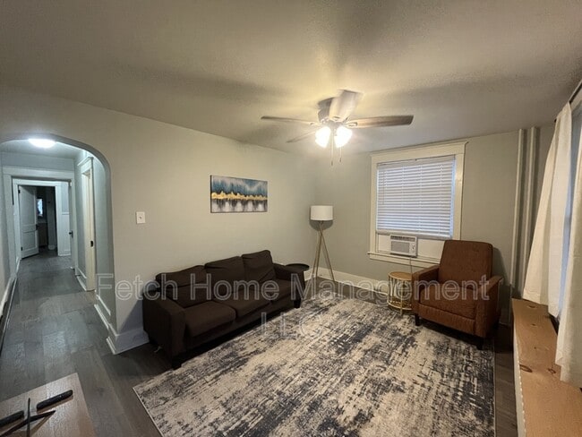 property at 836 W Main St