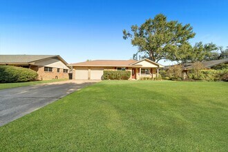 1607 Willowby Dr in Houston, TX - Building Photo - Building Photo