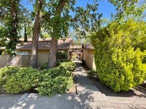 Myrtle Street, 1416 in Calistoga, CA - Building Photo - Building Photo