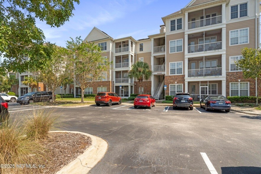 11251 Campfield Dr, Unit 2410 in Jacksonville, FL - Building Photo