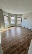 452 Main St, Unit 5 in Melrose, MA - Foto de edificio - Building Photo