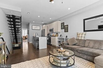 1624 Cambridge St in Philadelphia, PA - Building Photo - Building Photo