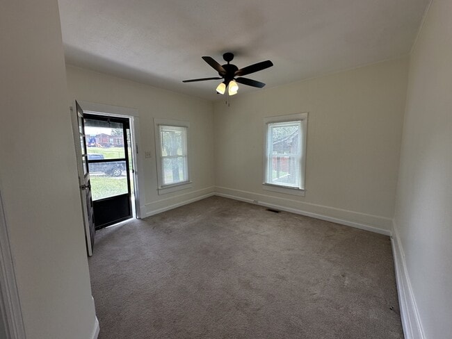 2215 McCroskey Ave in Knoxville, TN - Building Photo - Building Photo