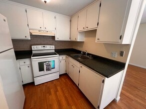 34 El Basset Ct in Fairfield, CA - Building Photo - Building Photo