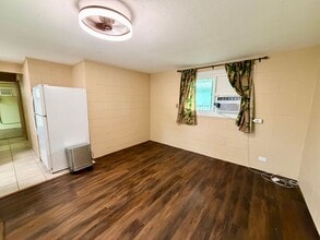 1347 Palolo Ave in Honolulu, HI - Building Photo - Building Photo