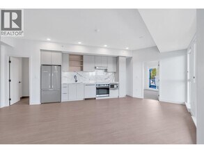 422 E 3rd St in North Vancouver, BC - Building Photo - Building Photo