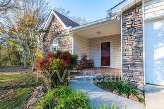 10031 Villa Ridge Way in Knoxville, TN - Foto de edificio - Building Photo