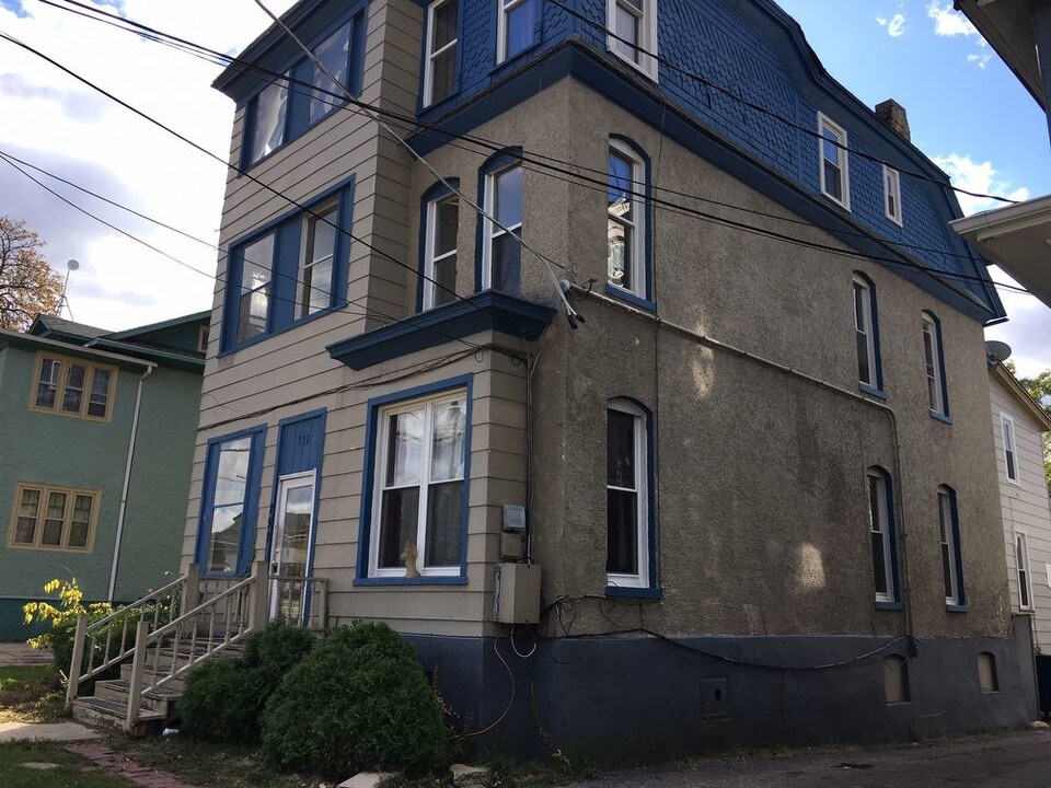 292 Villa St-Unit -5 in Elgin, IL - Building Photo