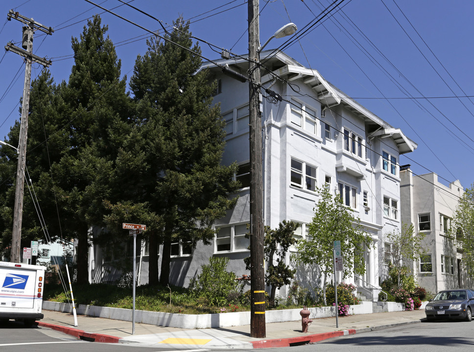 2327 Prince St in Berkeley, CA - Building Photo