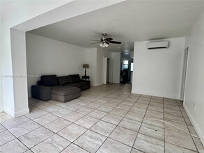 2120 Biarritz Dr in Miami Beach, FL - Building Photo - Building Photo