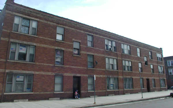 2253-2259 S Oakley Ave in Chicago, IL - Foto de edificio