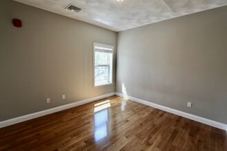 11 Dehon St, Unit 3 in Revere, MA - Building Photo - Building Photo