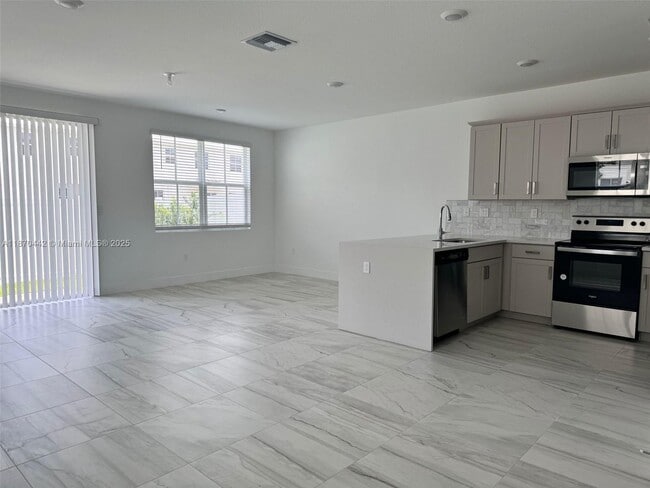property at 123 SW 171st Ln