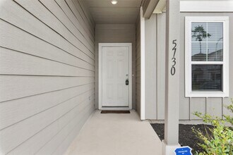 5730 Finely Run St in Spring, TX - Foto de edificio - Building Photo