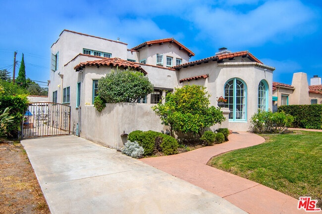 property at 131 S Martel Ave