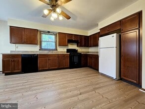 3400 Hazelwood Ave in Downingtown, PA - Building Photo - Building Photo