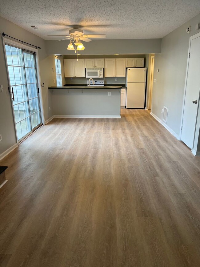 4501 Indies Ct in Virginia Beach, VA - Building Photo - Building Photo