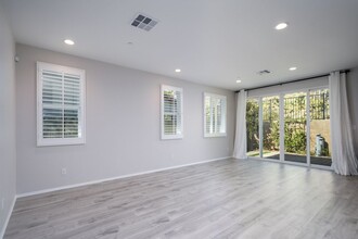 11798 Glenridge Rd in Corona, CA - Foto de edificio - Building Photo