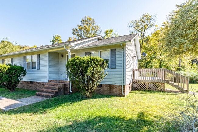 property at 118 E Acres Ave