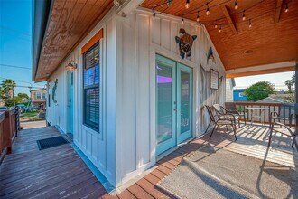 5824 Avenue R in Galveston, TX - Building Photo - Building Photo