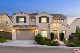 24236 W Stone Bend Ln in Los Angeles, CA - Building Photo - Building Photo