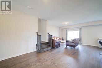 39 Meadowlark Dr in Port Colborne, ON - Building Photo - Building Photo