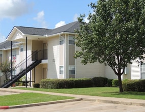 Fox Creek Apartments Shrevport in Shreveport, LA - Building Photo - Building Photo