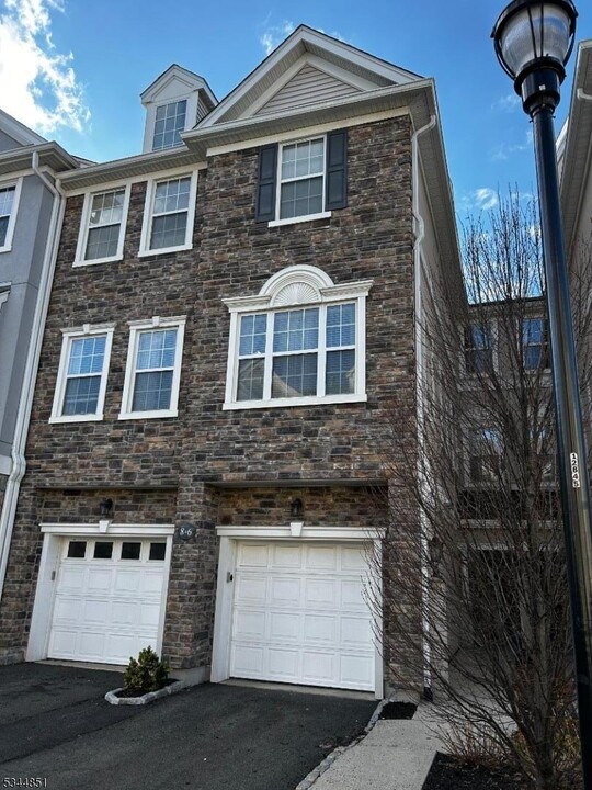 6 Barrister St in Clifton, NJ - Building Photo