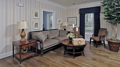 Verena at the Glen-Senior Living in Glen Allen, VA - Foto de edificio - Building Photo