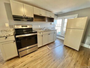 49 Vernon Ave in Mount Vernon, NY - Foto de edificio - Building Photo