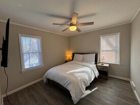 1607 Catalpa Dr in Royal Oak, MI - Building Photo