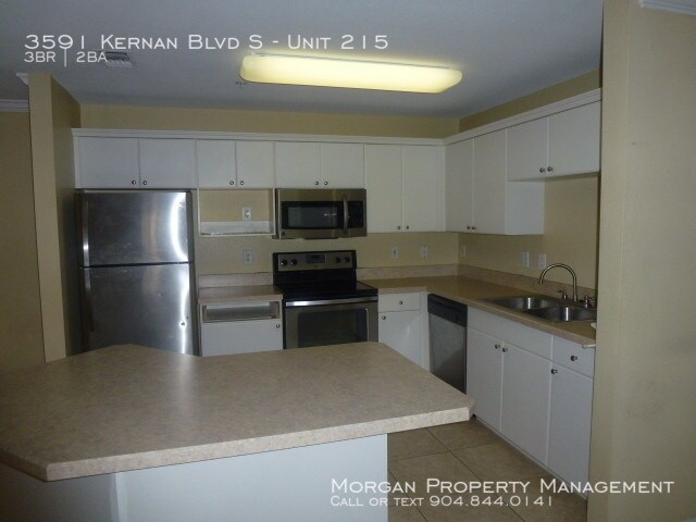 3591 Kernan Blvd S-Unit -Unit 215 in Jacksonville, FL - Building Photo