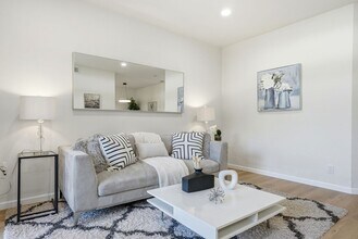 2957 Risdon Dr in Union City, CA - Building Photo - Building Photo