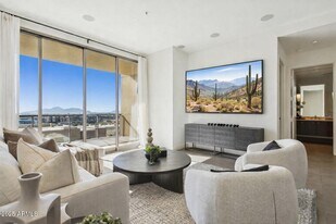 15215 N Kierland Blvd in Scottsdale, AZ - Building Photo