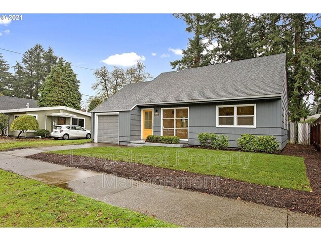 property at 6014 SE Insley St