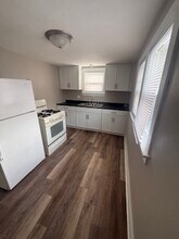 616 Portland Ave, Unit #2 in Beloit, WI - Foto de edificio - Building Photo