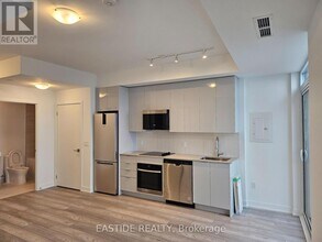 498 Caldari Rd in Vaughan, ON - Building Photo - Building Photo