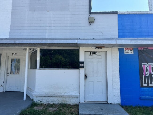 property at 1302 N Raguet St