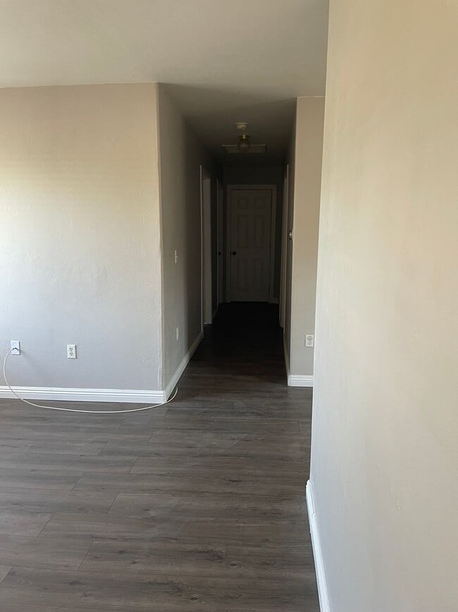 1438 N Hualpai Rd in Tucson, AZ - Building Photo - Building Photo