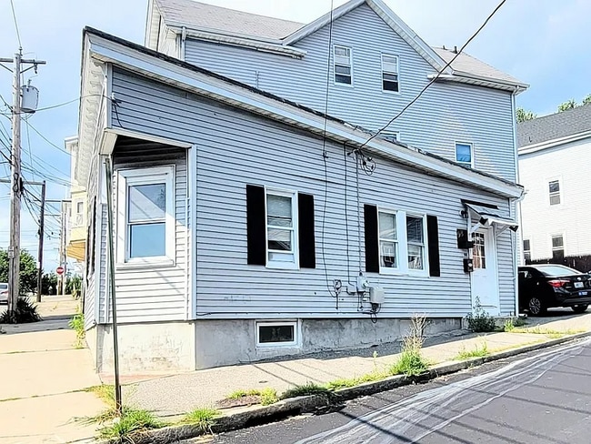 98 Allston St in Providence, RI - Building Photo - Building Photo