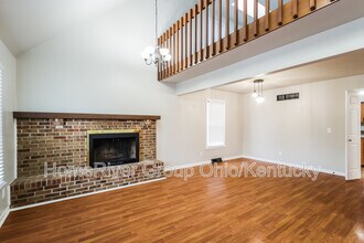 3807 Red Fox Dr in Cincinnati, OH - Foto de edificio - Building Photo